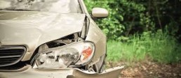 ollkasko Autoversicherung kaputtes Auto Frontschaden